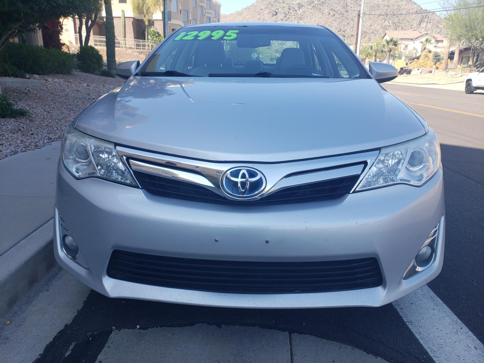 2014 /gray and black Toyota Camry Hybrid lx (4T1BD1FK3EU) with an 3.5L V6 DOHC 24V engine, 5-Speed Automatic transmission, located at 323 E Dunlap Ave., Phoenix, AZ, 85020, (602) 331-9000, 33.567677, -112.069000 - 2014 Toyota Camry Lx,......... A Must See!! No accidents. cold AC. the car is gorgeous inside and out. power windows, power door locks, Touch screen Stereo/CD player, phone sync, Bluetooth, backup camera, satellite compatible, navigation, Clean gray and balck interior with beautiful gray leather sea - Photo #1